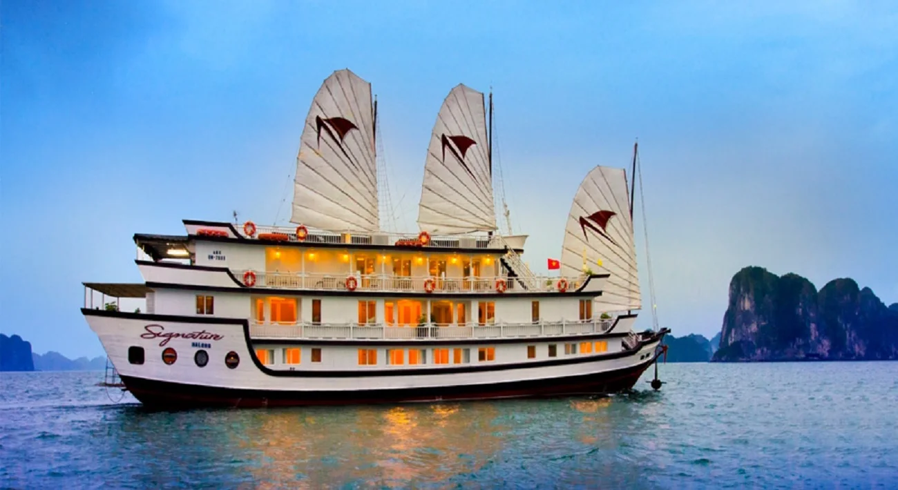Halong / Bai Tu Long Bay Cruise