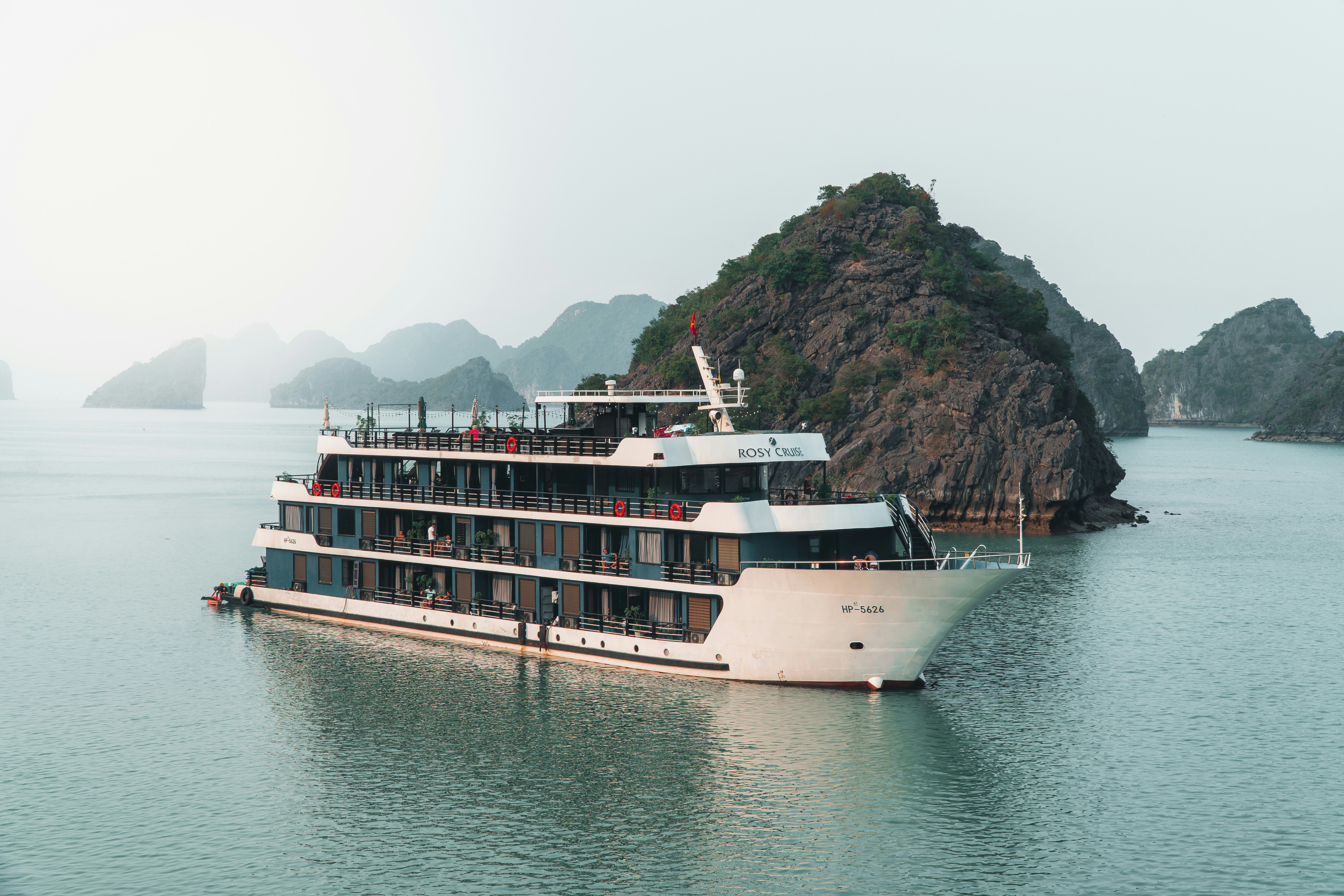 Halong Bay Overnight Cruise